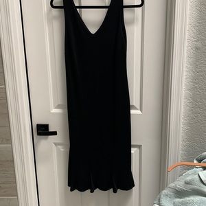 Perfect little black dress!